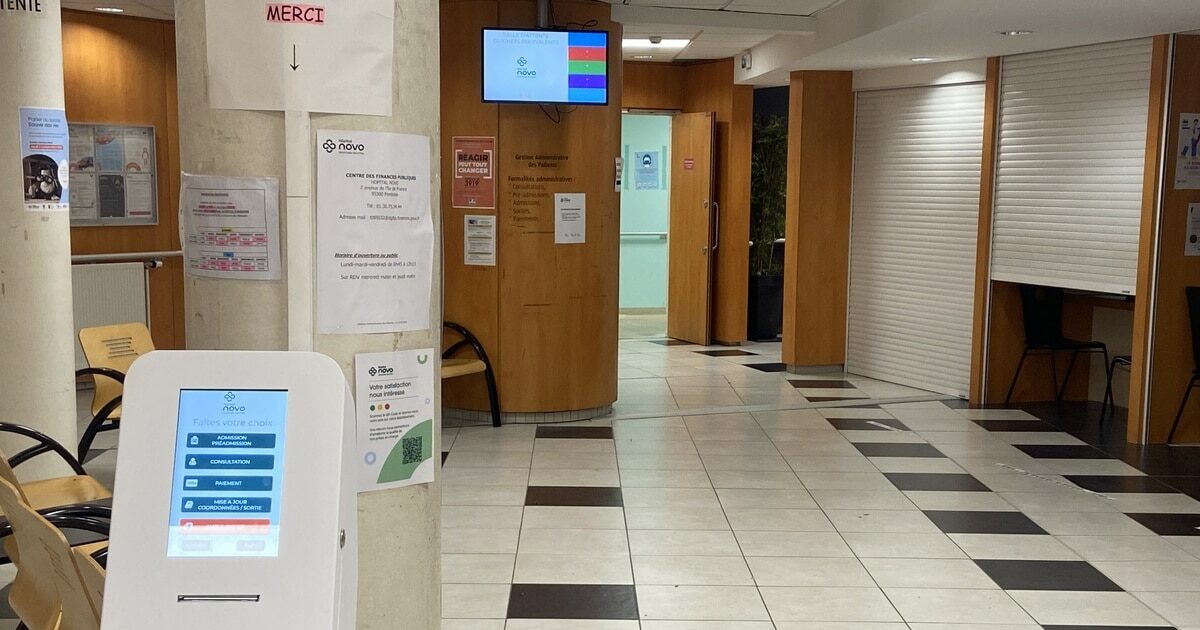 Borne de gestion de flux patient à l'hôpital NOVO