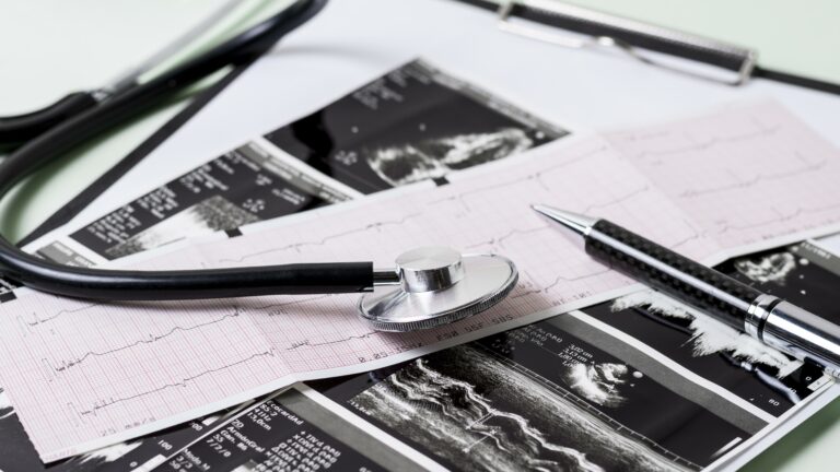 Lire la suite à propos de l’article Plannings opératoires sous tension : comment éviter les créneaux inutilisés et maximiser la rentabilité des blocs ?