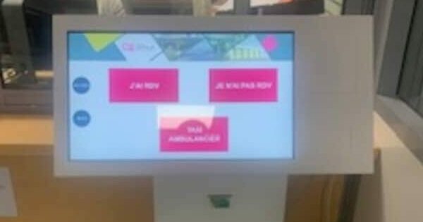 Borne de gestion de flux patient à l'hôpital